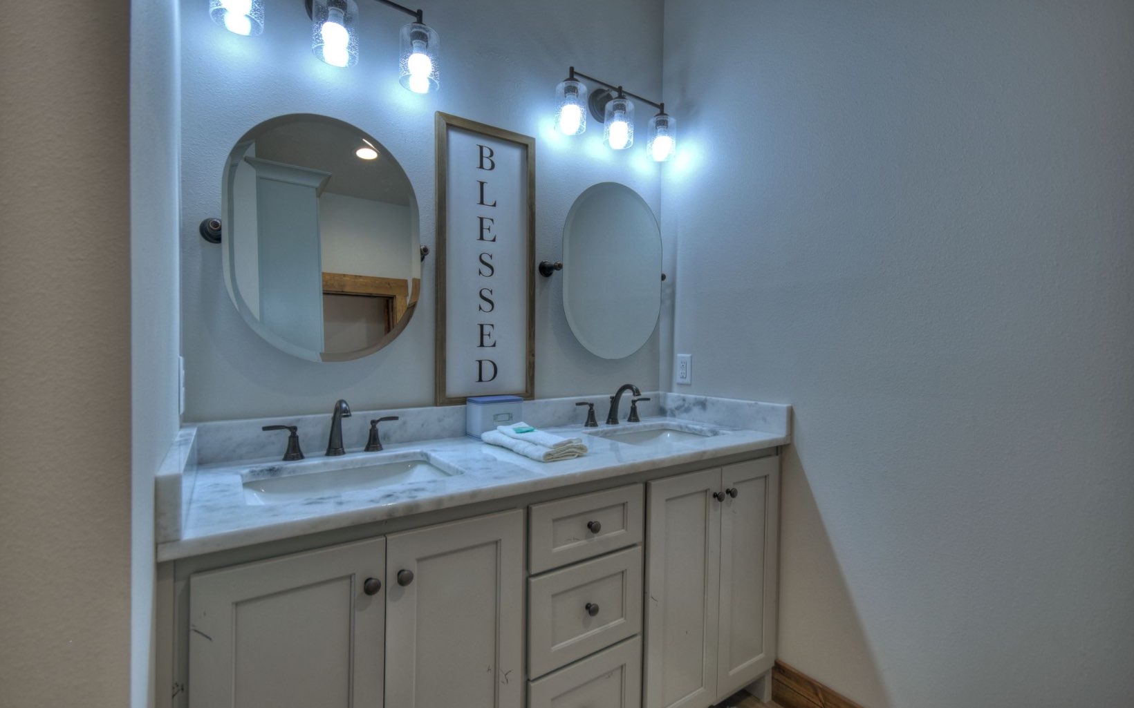 1466 Sutton Cove