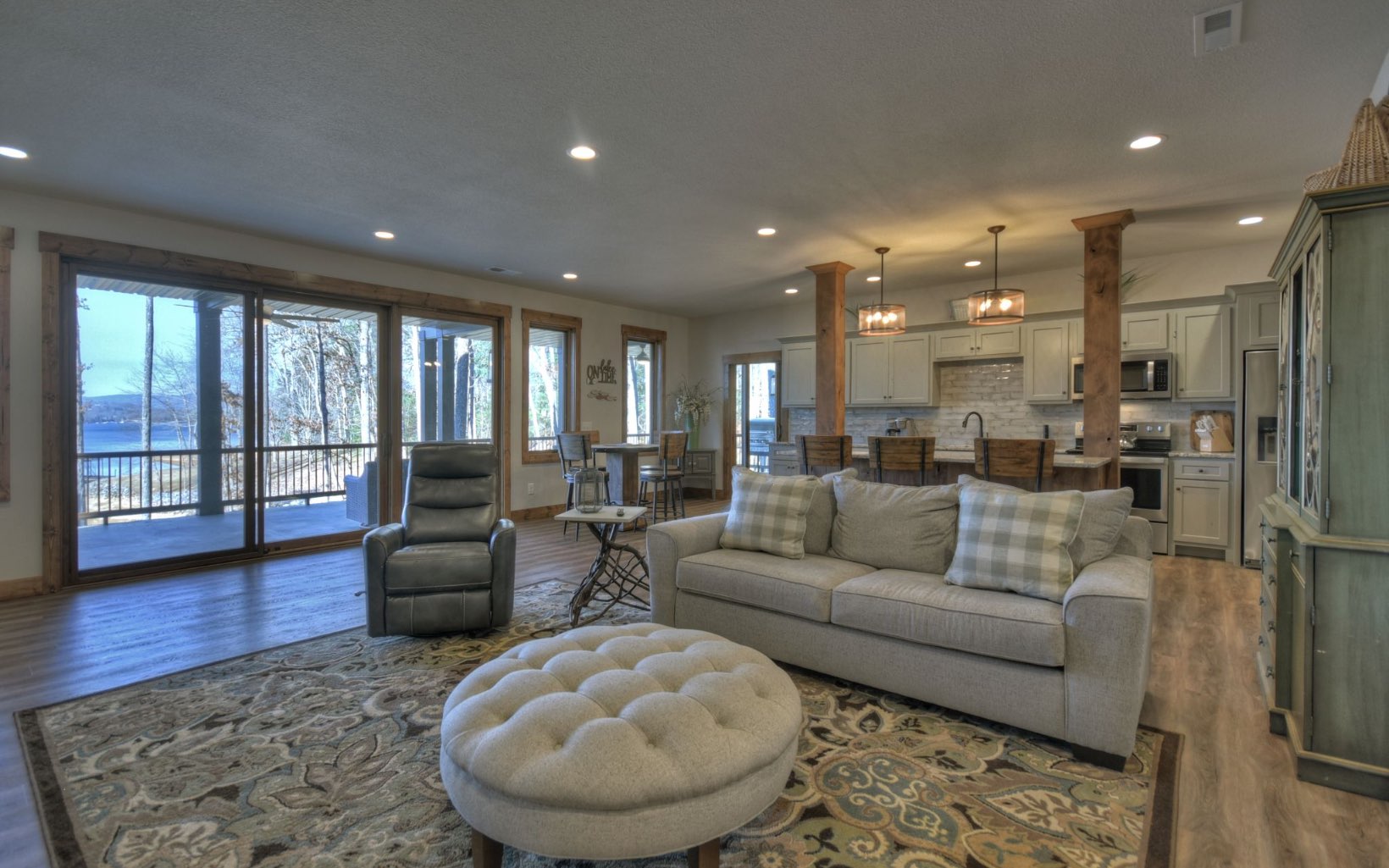 1466 Sutton Cove