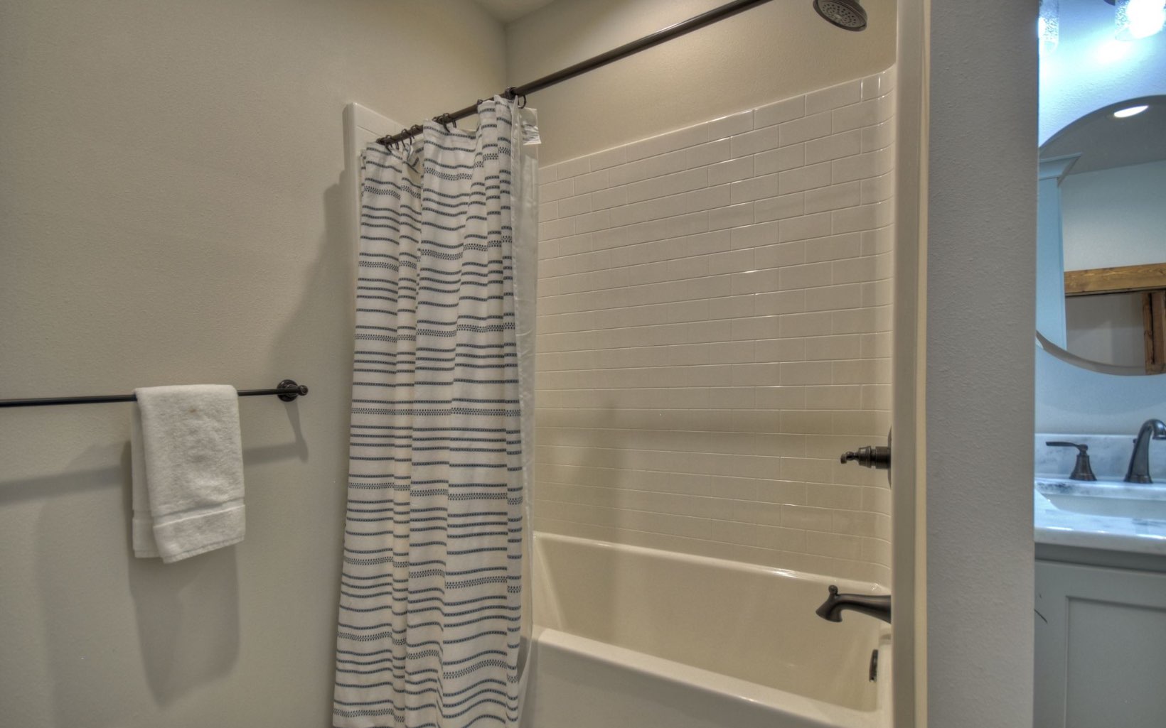 1466 Sutton Cove