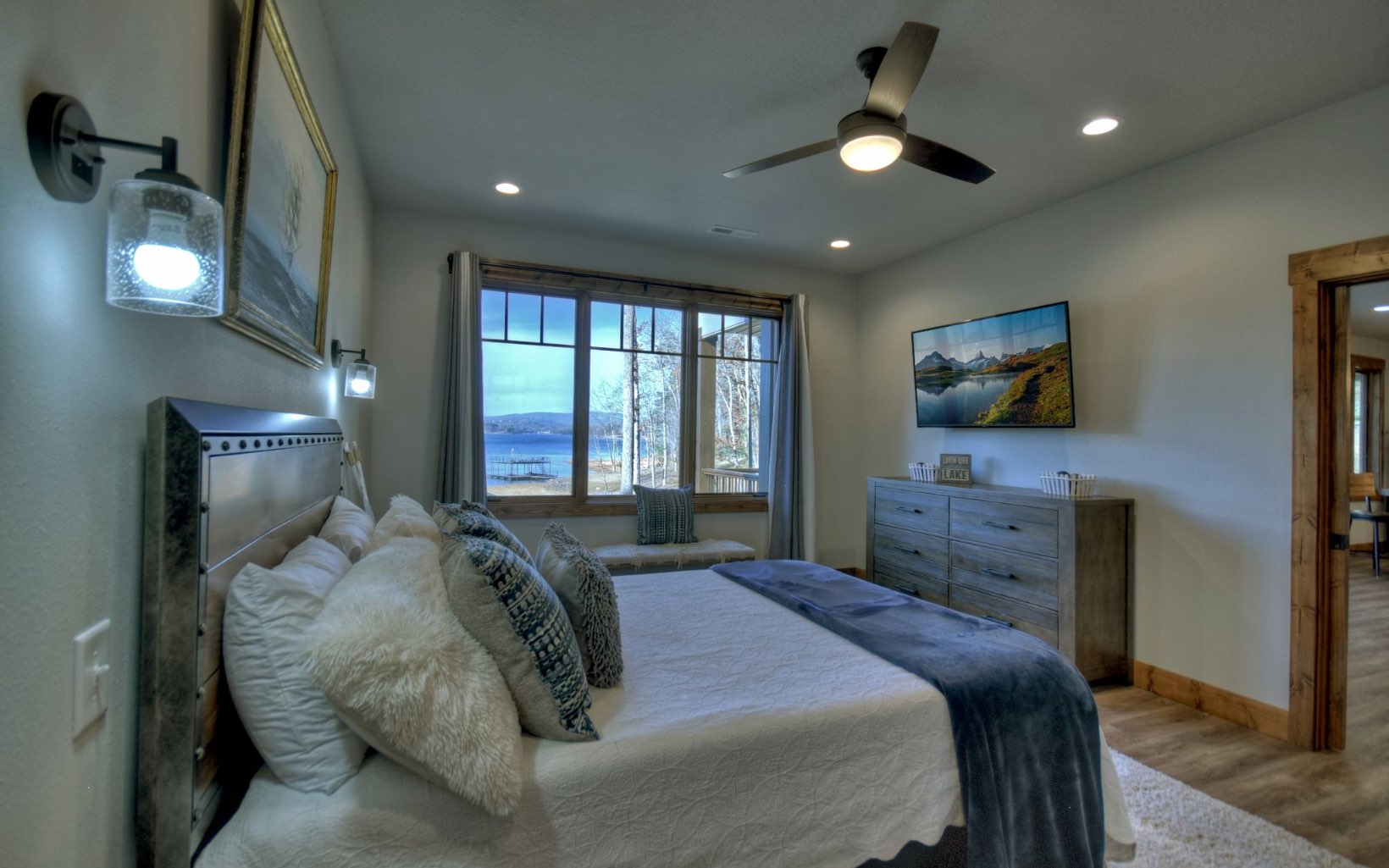 1466 Sutton Cove