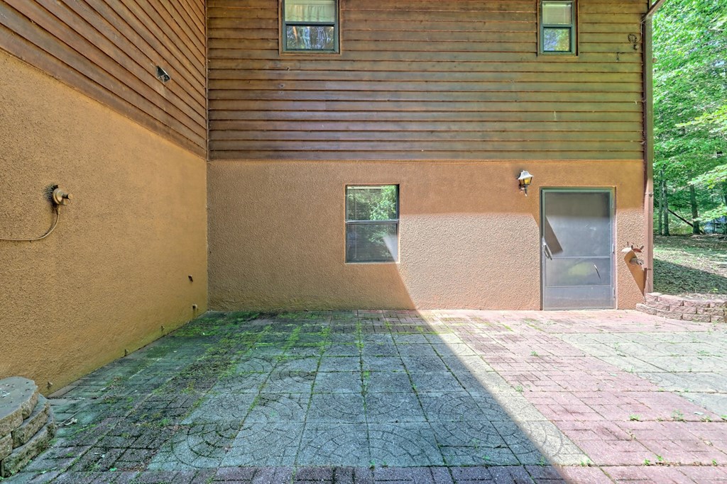 488 Lance Crossing Road
