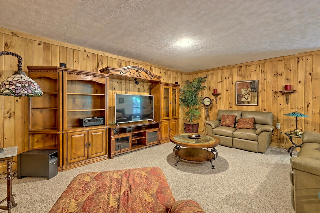 488 Lance Crossing Road