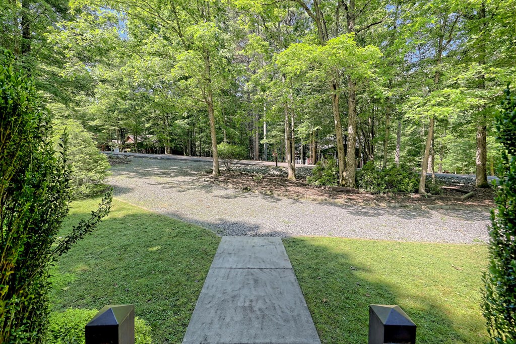 488 Lance Crossing Road