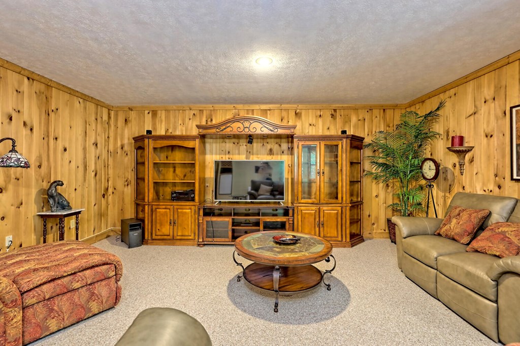 488 Lance Crossing Road