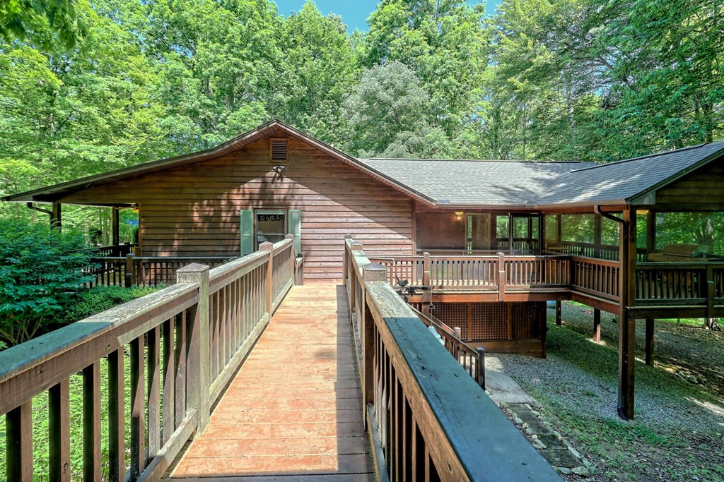488 Lance Crossing Road