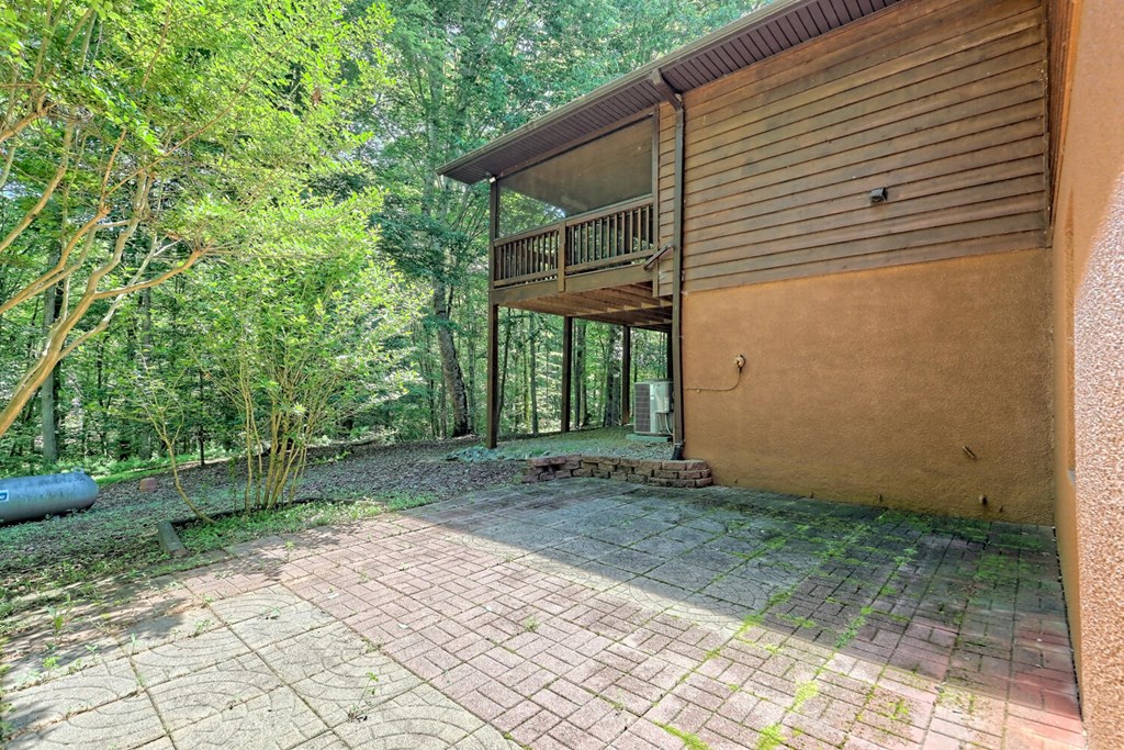 488 Lance Crossing Road