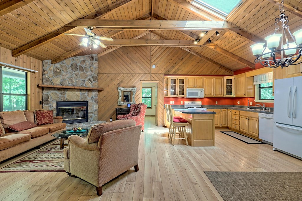 488 Lance Crossing Road