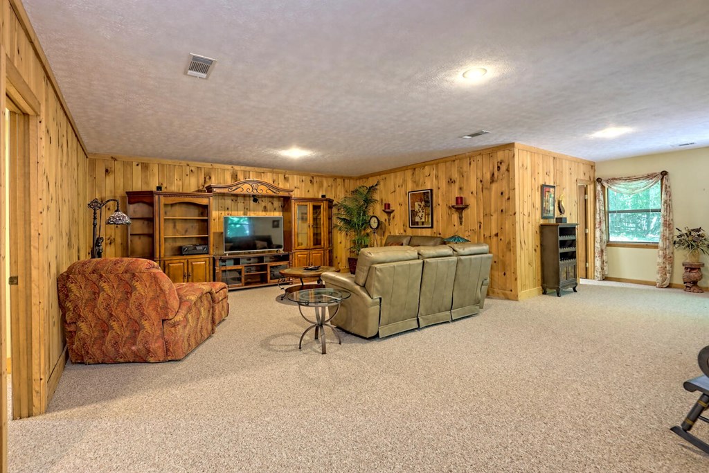 488 Lance Crossing Road