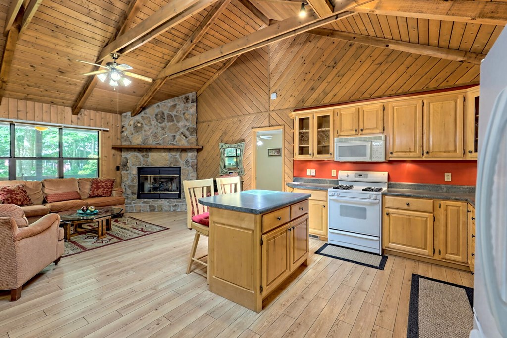 488 Lance Crossing Road