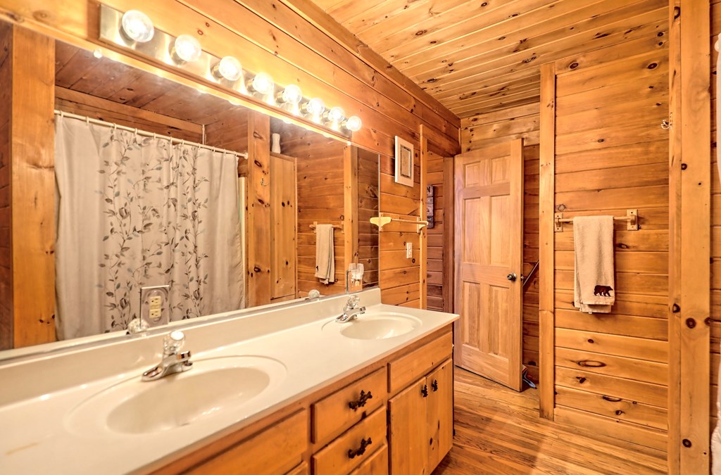 256 Woodland Ridge Drive