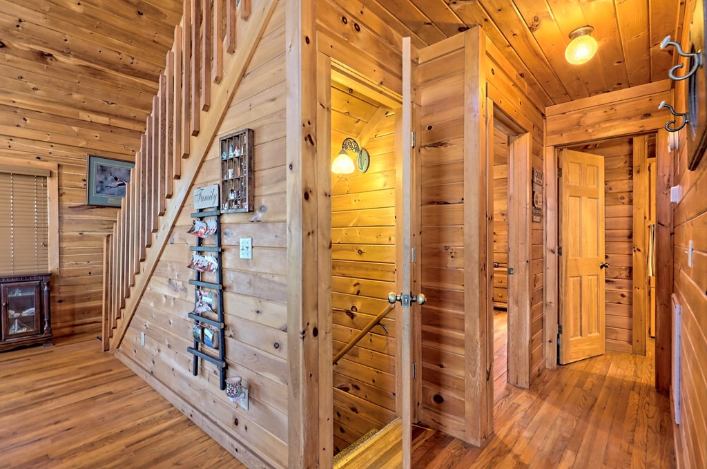 256 Woodland Ridge Drive