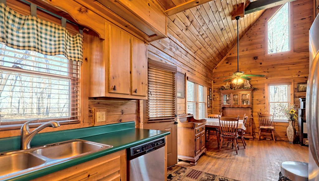 256 Woodland Ridge Drive