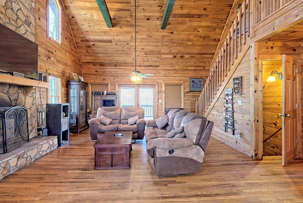 256 Woodland Ridge Drive