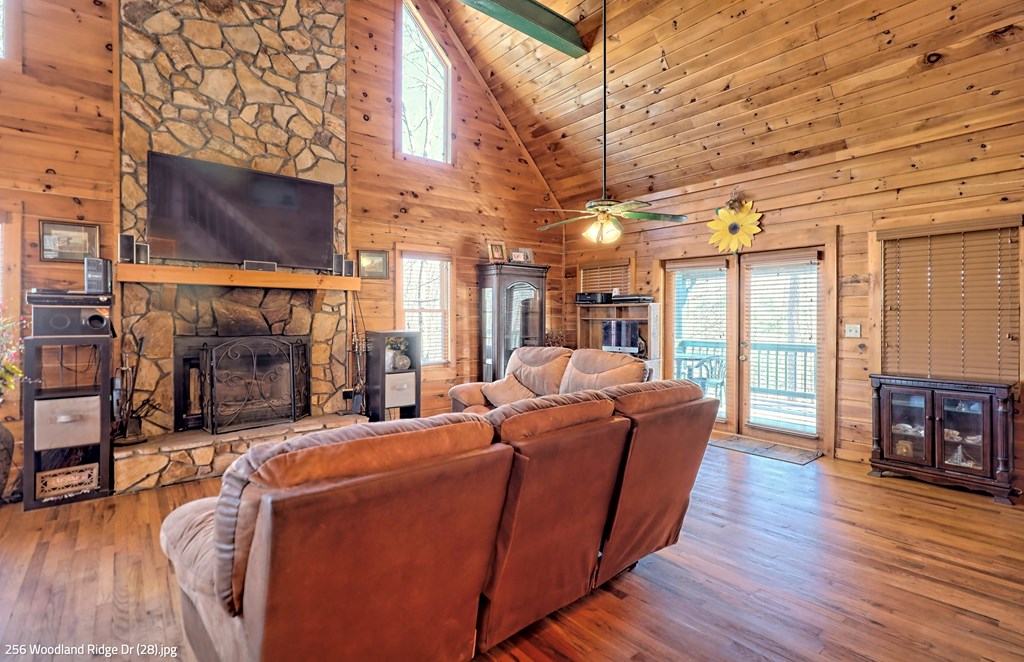 256 Woodland Ridge Drive
