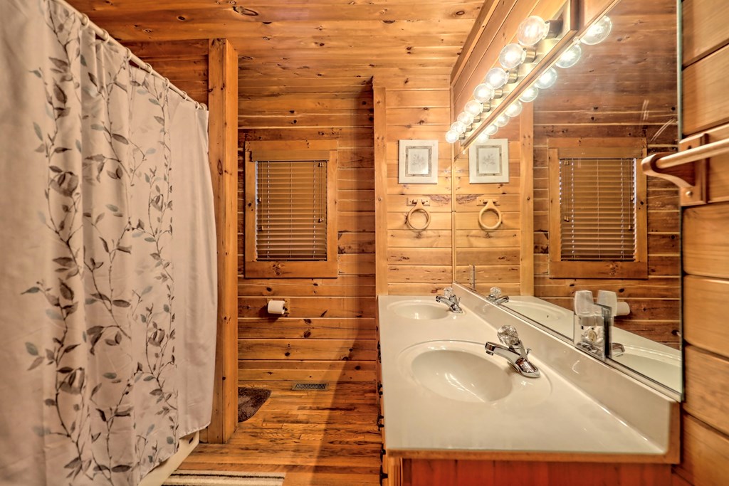 256 Woodland Ridge Drive