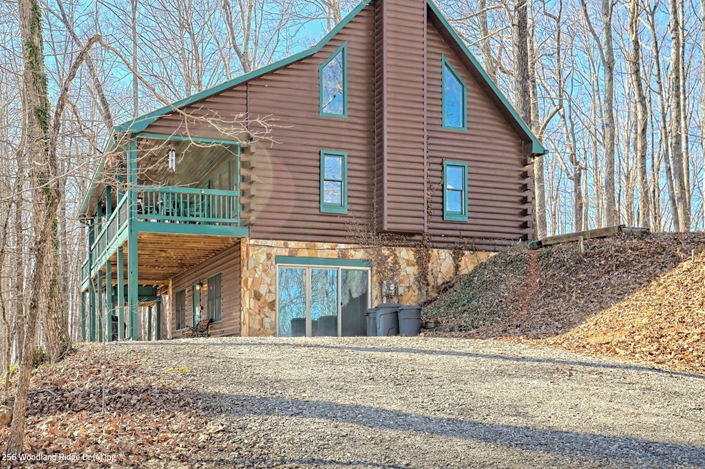 256 Woodland Ridge Drive