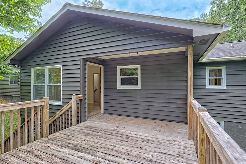 112 Blueberry Ln