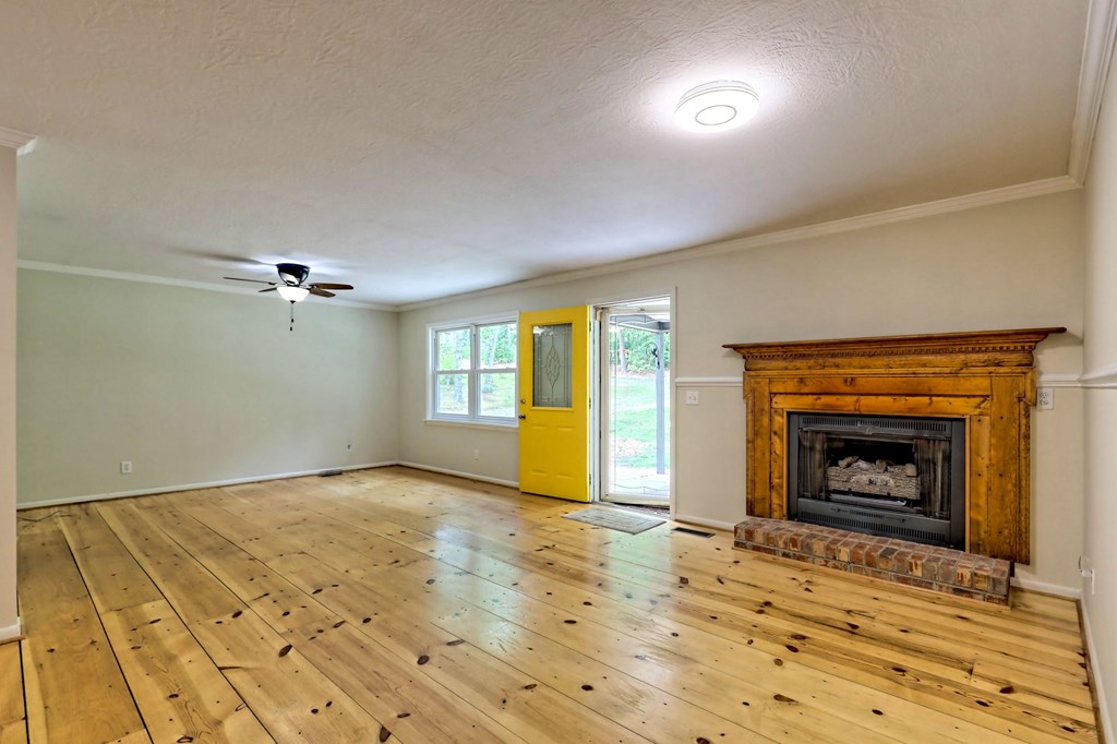 112 Blueberry Ln