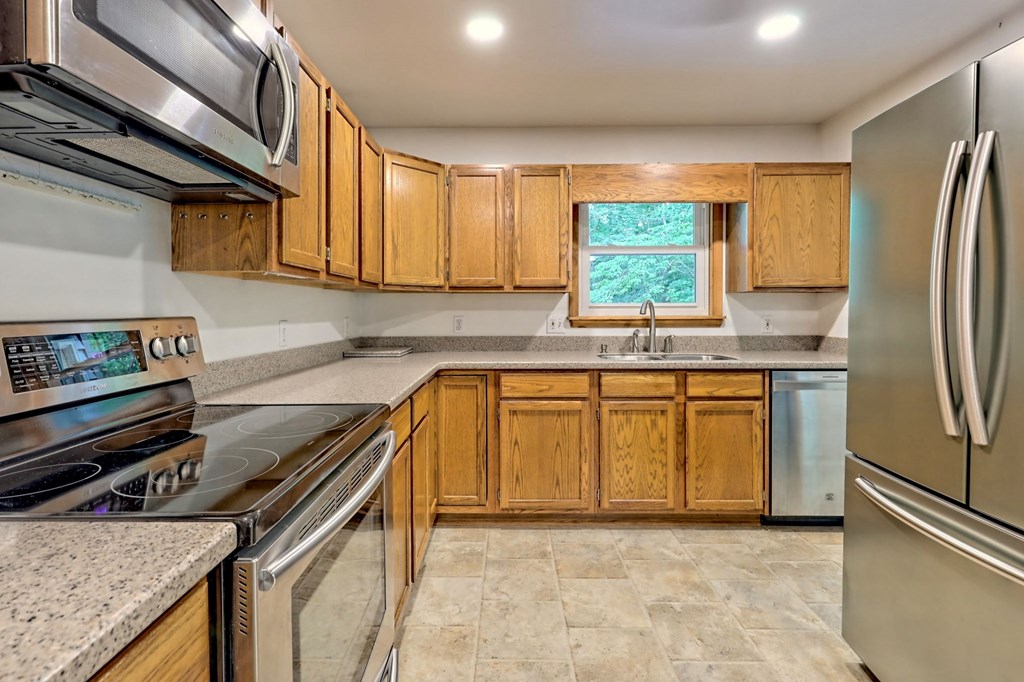 112 Blueberry Ln