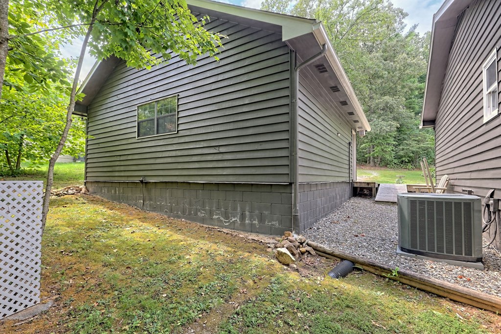 112 Blueberry Ln