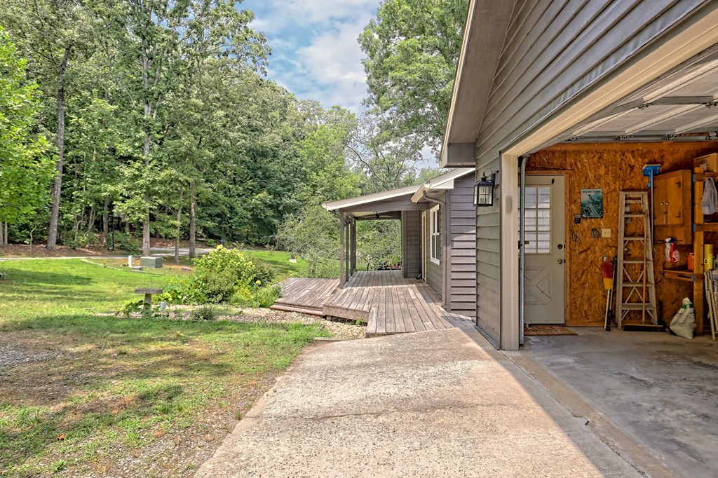 112 Blueberry Ln