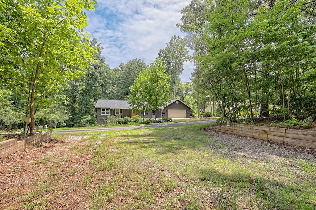 112 Blueberry Ln