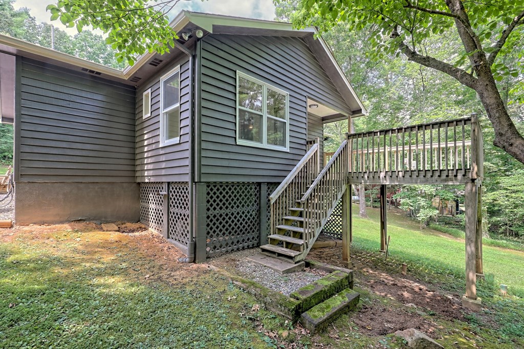112 Blueberry Ln