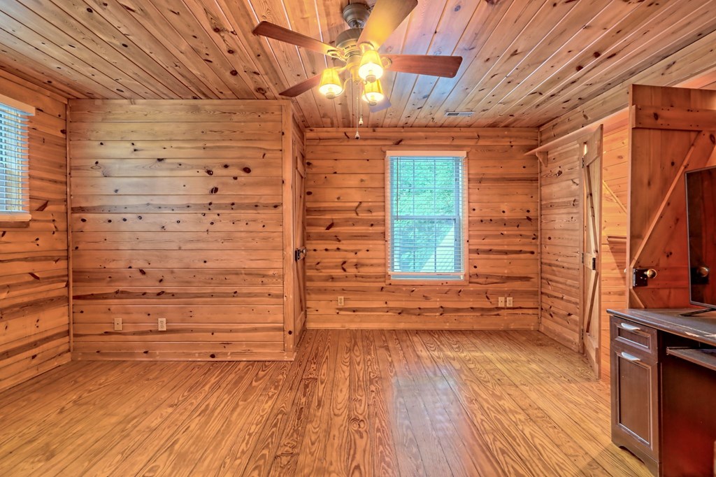 526 Spiva Cove Mtn Trl