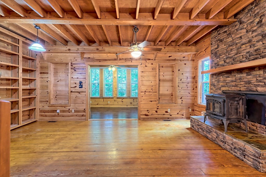 526 Spiva Cove Mtn Trl