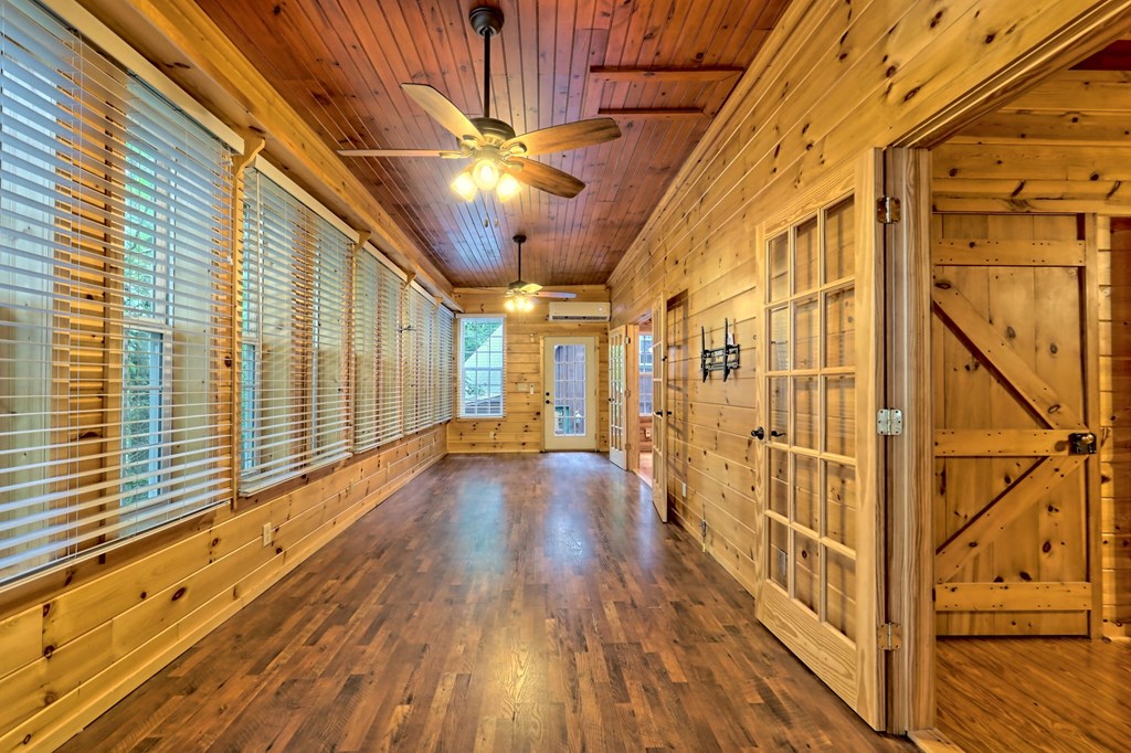 526 Spiva Cove Mtn Trl