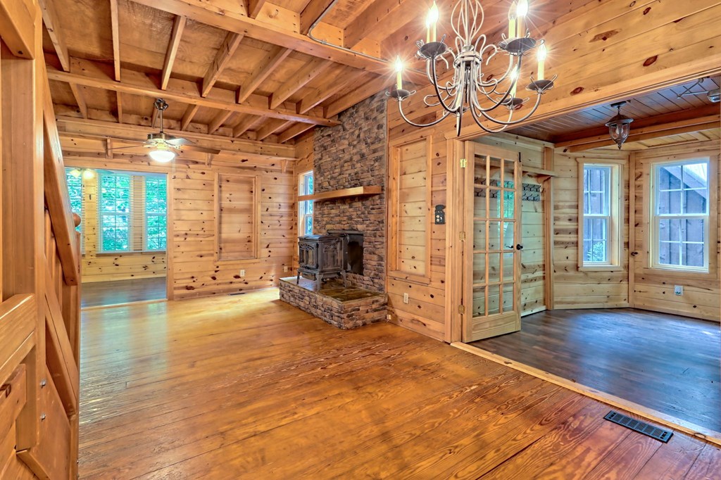 526 Spiva Cove Mtn Trl