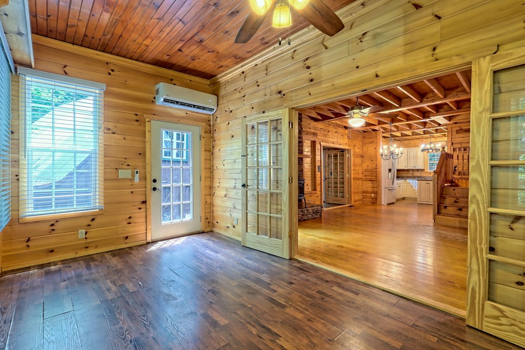 526 Spiva Cove Mtn Trl