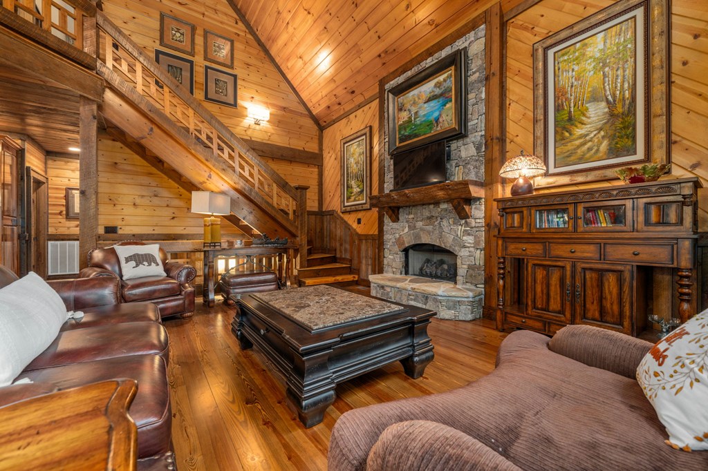 518 Toccoa River Forest
