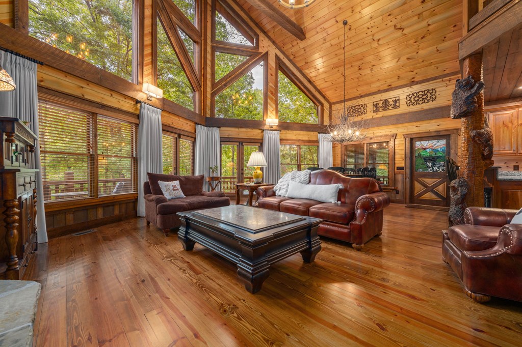 518 Toccoa River Forest