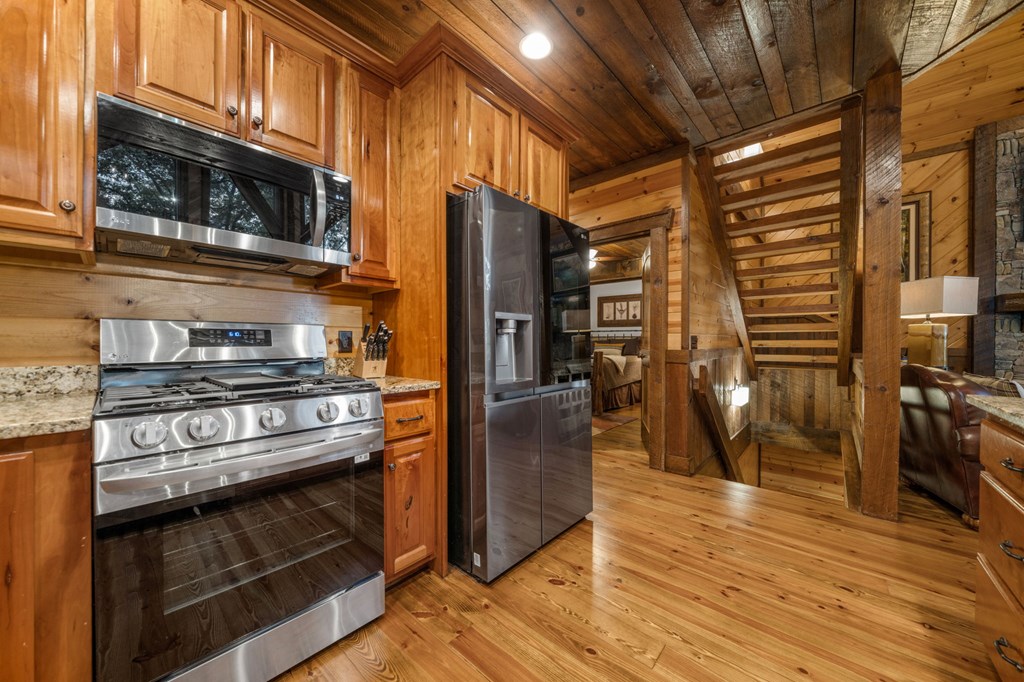 518 Toccoa River Forest