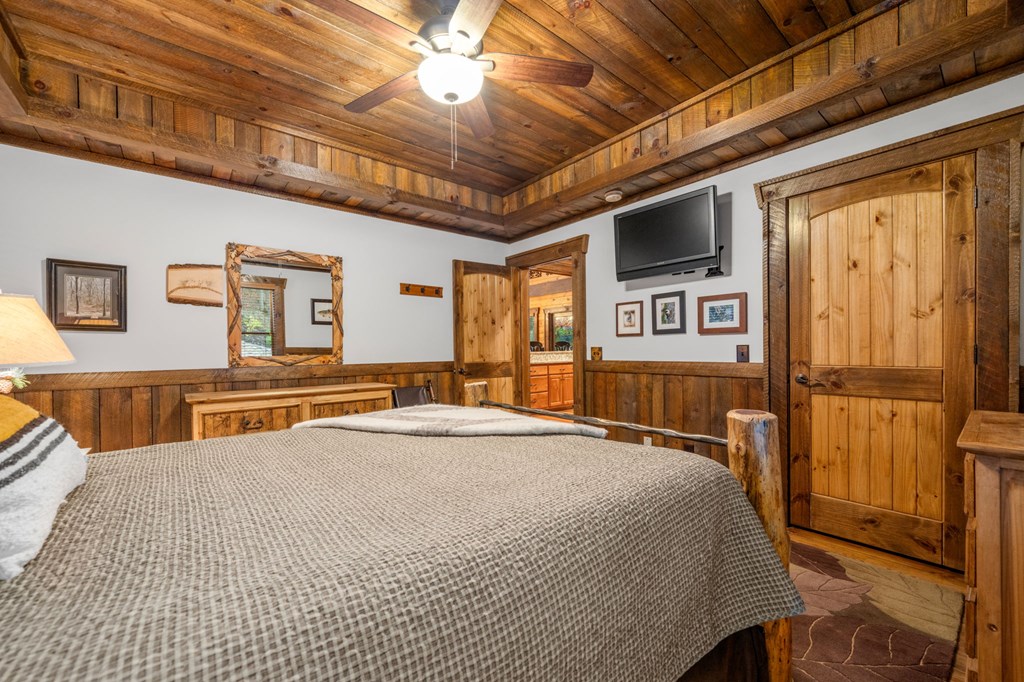 518 Toccoa River Forest