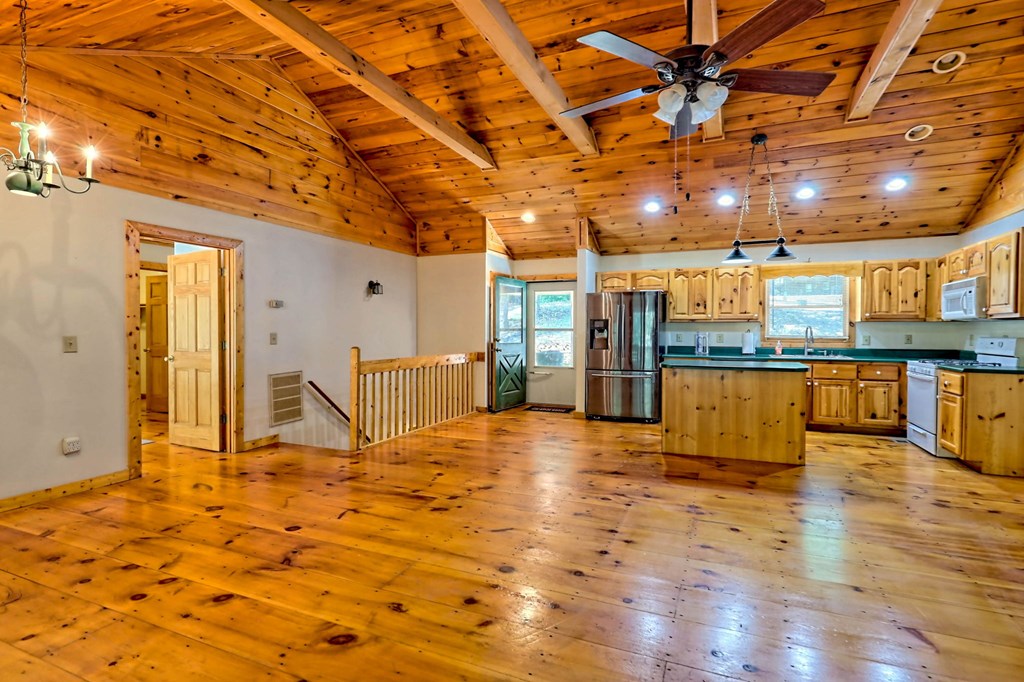 123 Rockingham Way