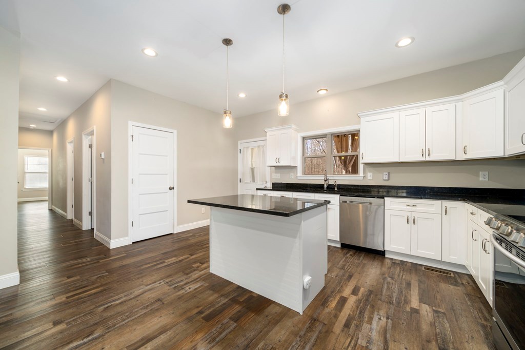 464 Meadow Circle