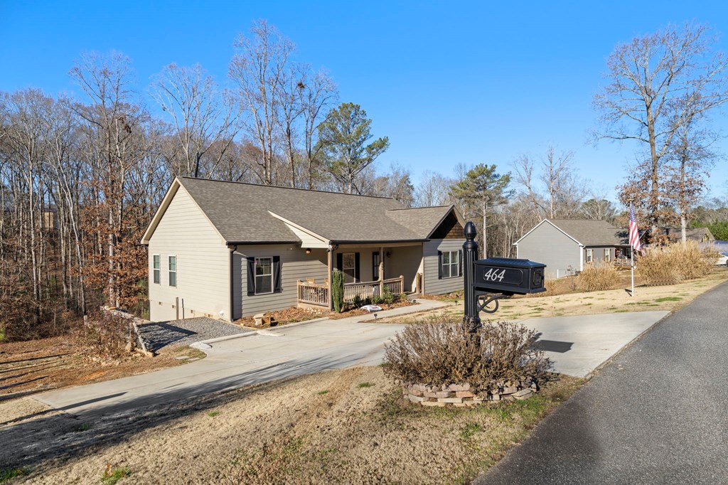 464 Meadow Circle