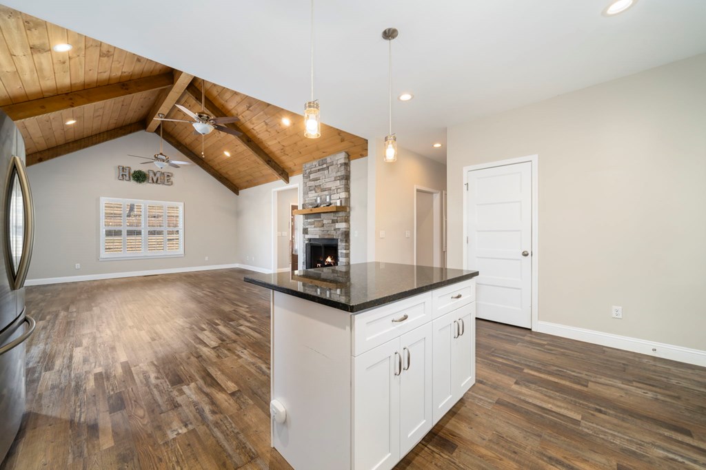464 Meadow Circle