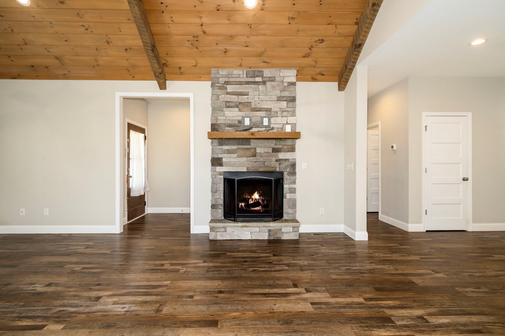 464 Meadow Circle