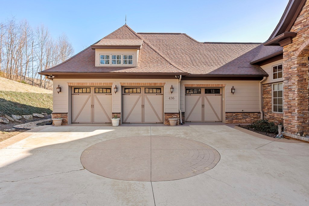 436 Wisteria Drive