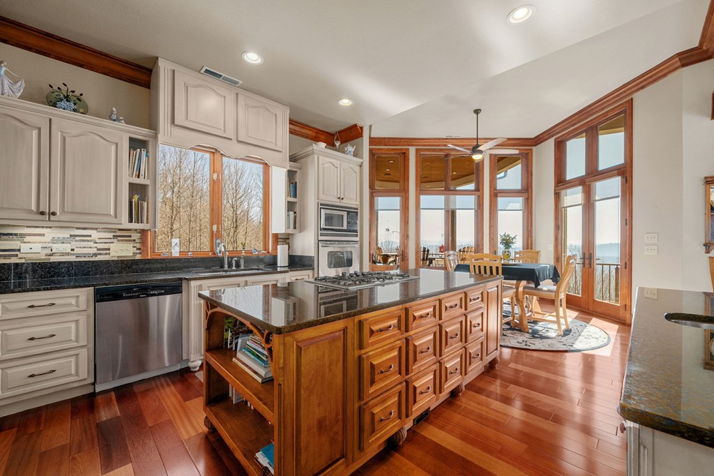 436 Wisteria Drive