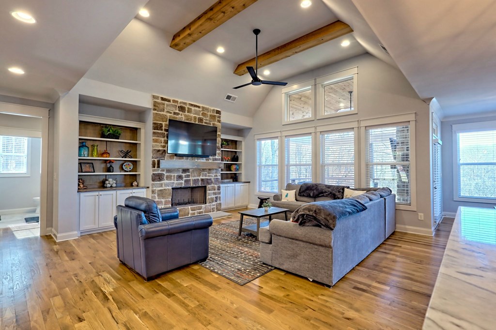 888 Reserve Road
