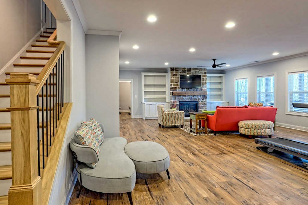 888 Reserve Road