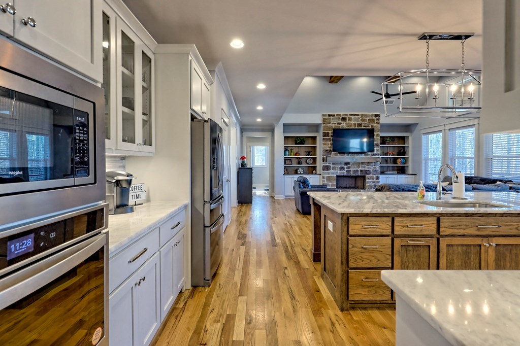 888 Reserve Road