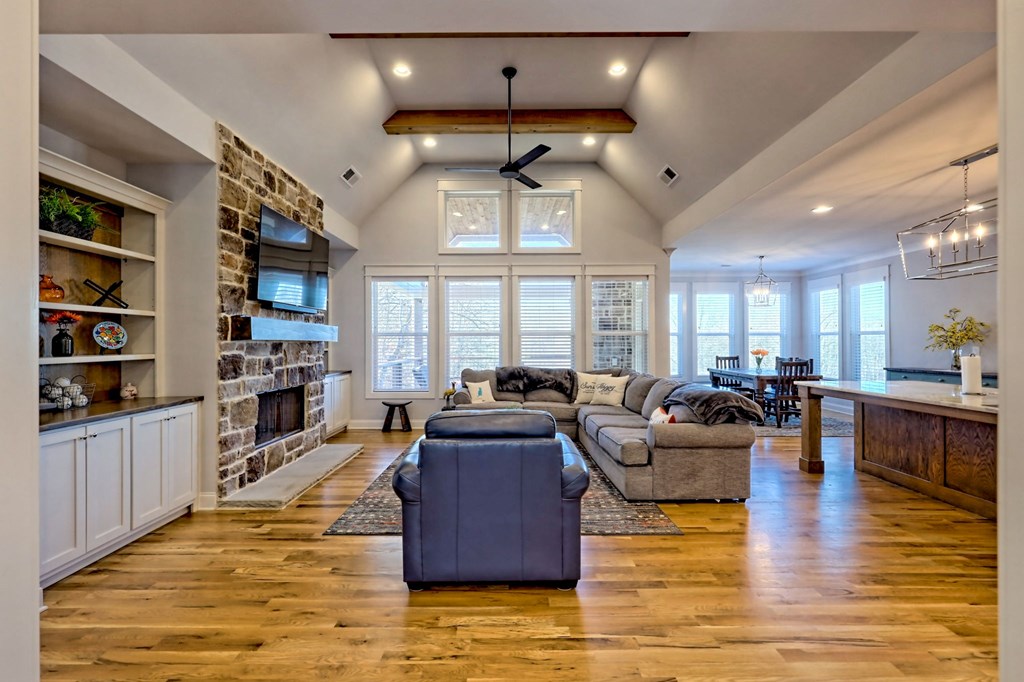 888 Reserve Road