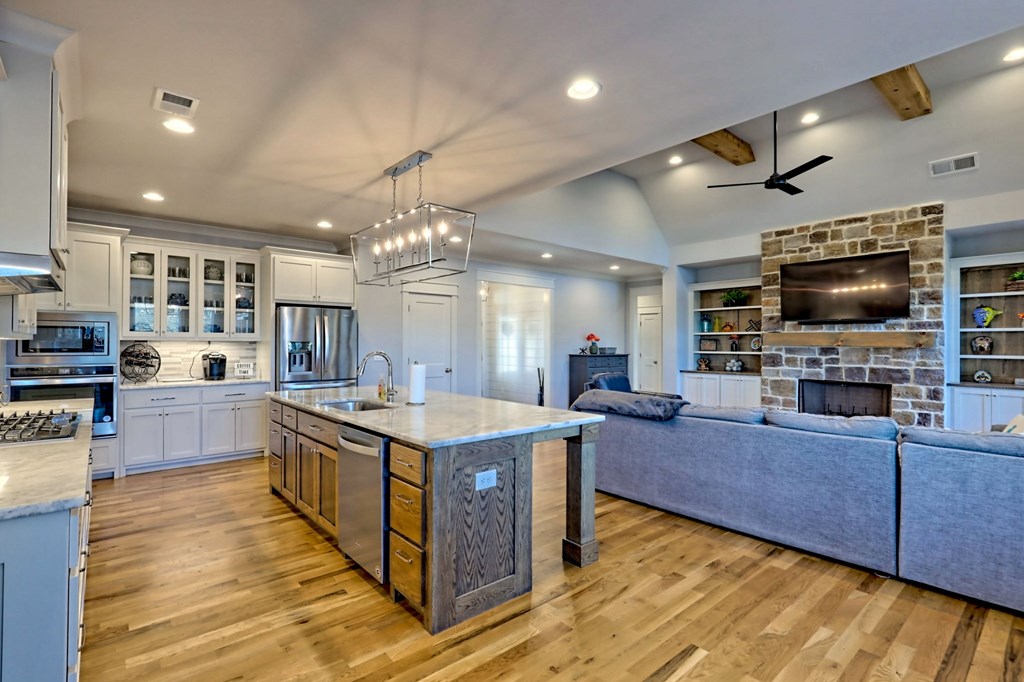 888 Reserve Road