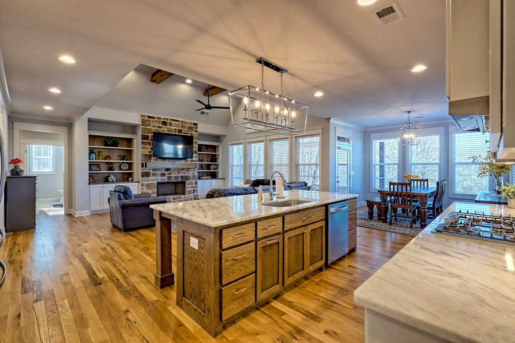 888 Reserve Road