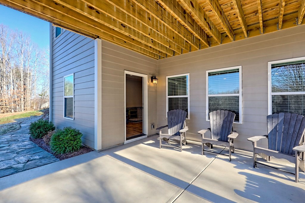 888 Reserve Road